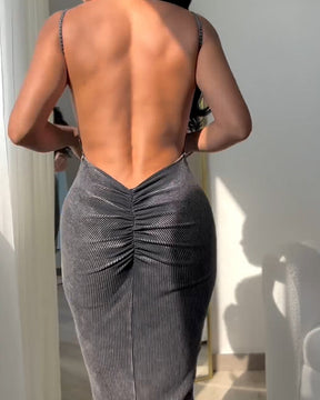 Hermoso vestido con espalda y ceñido a la cadera (pre-venta)