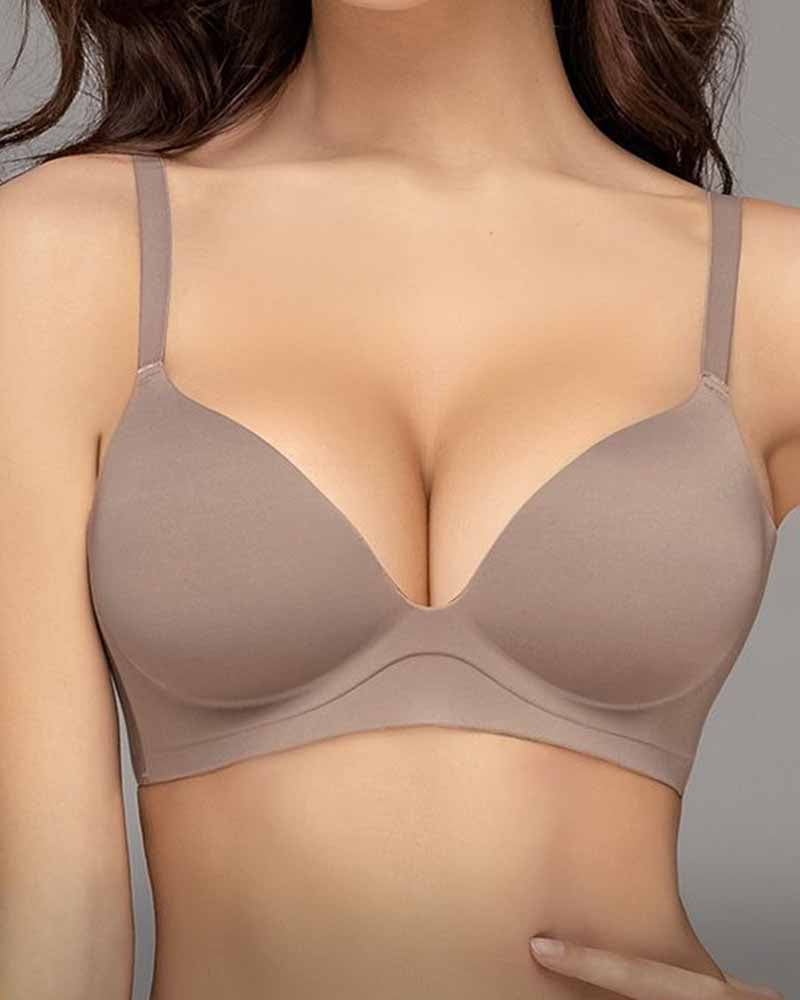Un brasier que se expande y levanta los pechos pequeños para crear unos más grandes