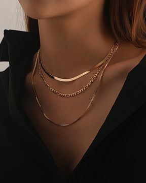 Collar punk geométrico de múltiples capas