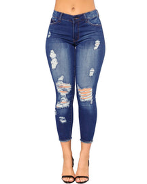 Pantalones vaqueros rasgados de mujer