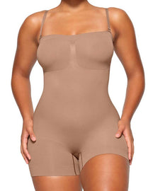 Body adelgazante con correa para el hombro extraíble