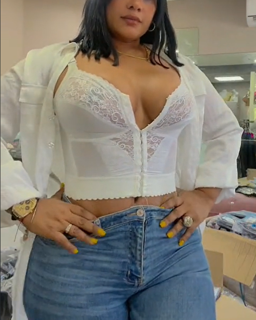 Chaleco de encaje sexy con brasier