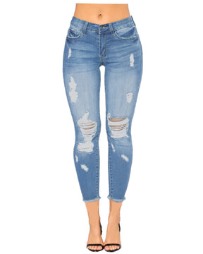 Pantalones vaqueros rasgados de mujer