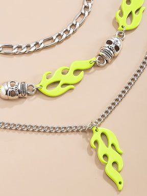 Collar multicapa geométrico con calavera de llama fluorescente