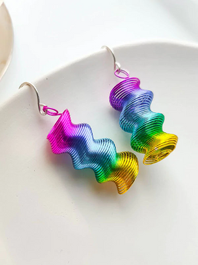 Pendientes elegantes degradados coloridos en espiral