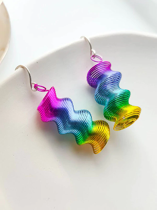 Pendientes elegantes degradados coloridos en espiral