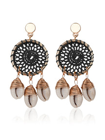 Pendientes vintage con círculo de caracola