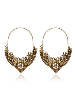 Pendientes huecos de amor con patrón vintage