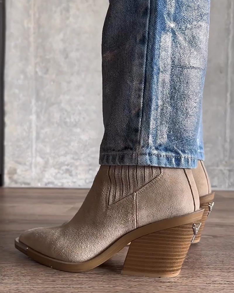 Jeans Cónicos Metálicos